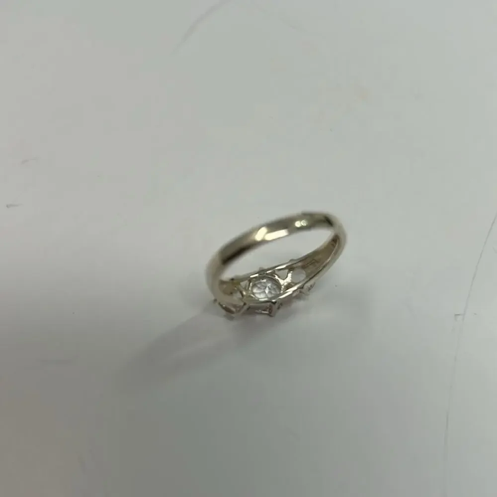 Vintage 925 3 Clear Stone Women's Ring Size 9